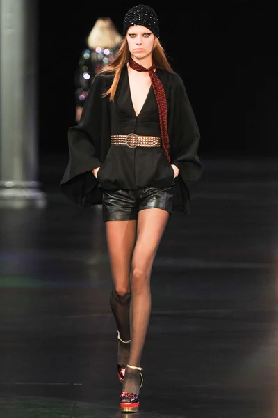 Look 37